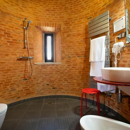 Castillo De Monte La Reina Real & Bodega * Toro