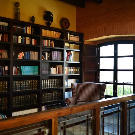 Castillo De Monte La Reina Real & Bodega *